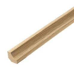 Leader Light Oak Laminate Scotia Beading (2.4m) -Premium Floor Shop light oak laminate scotia beading 2 4m p84899 191803 image