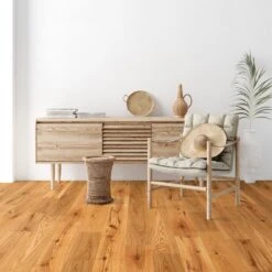Liberty Floors Natural Oak - Classic 18mm Brushed UV Lacquer Solid Real Wood Flooring (315130)